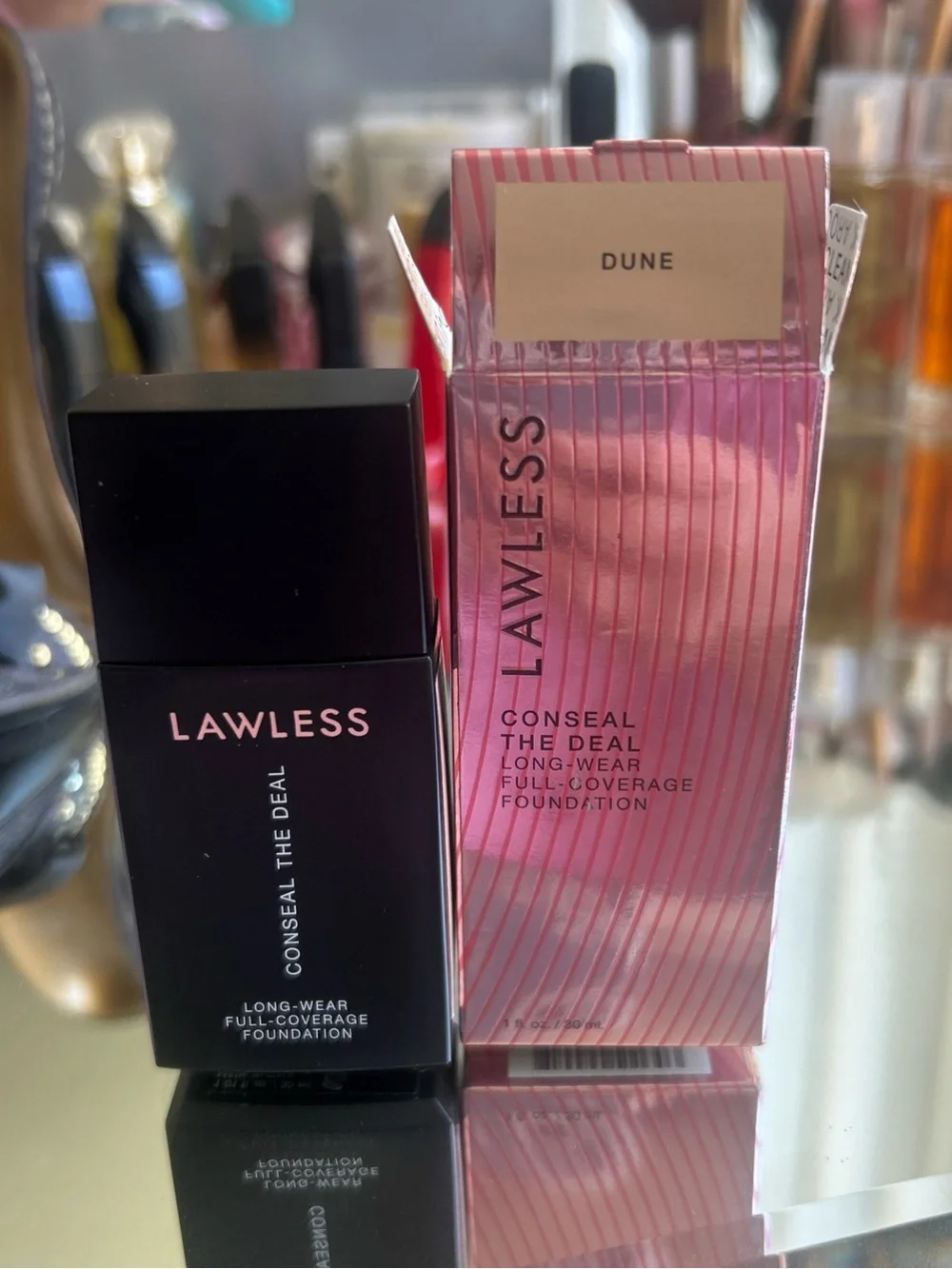 LAWLESS Conceal The Deal Foundation -  (Shade: Dune)